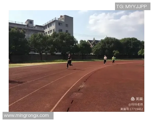 黄丽专访：从绿茵场到人生舞台的精彩历程回顾