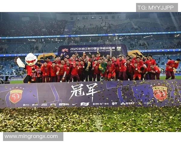 上海足球队转型之路揭秘大师赛背后的坚持与创新 上海足球队转型之路揭秘大师赛背后的坚持与创新